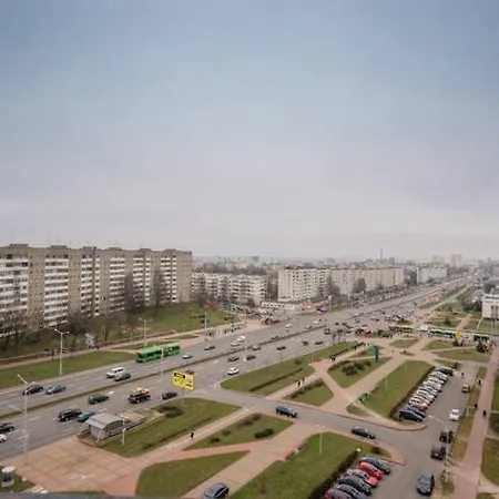Flat In Near Subway Apartament *